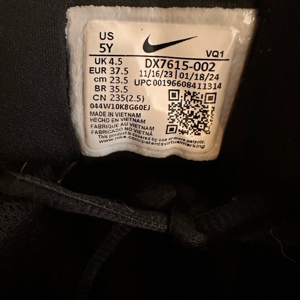 Nike Black Athletic Kids Sneakers - Picture 6 of 7